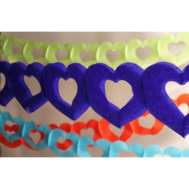 Guirlande de coeurs �vid� en papier