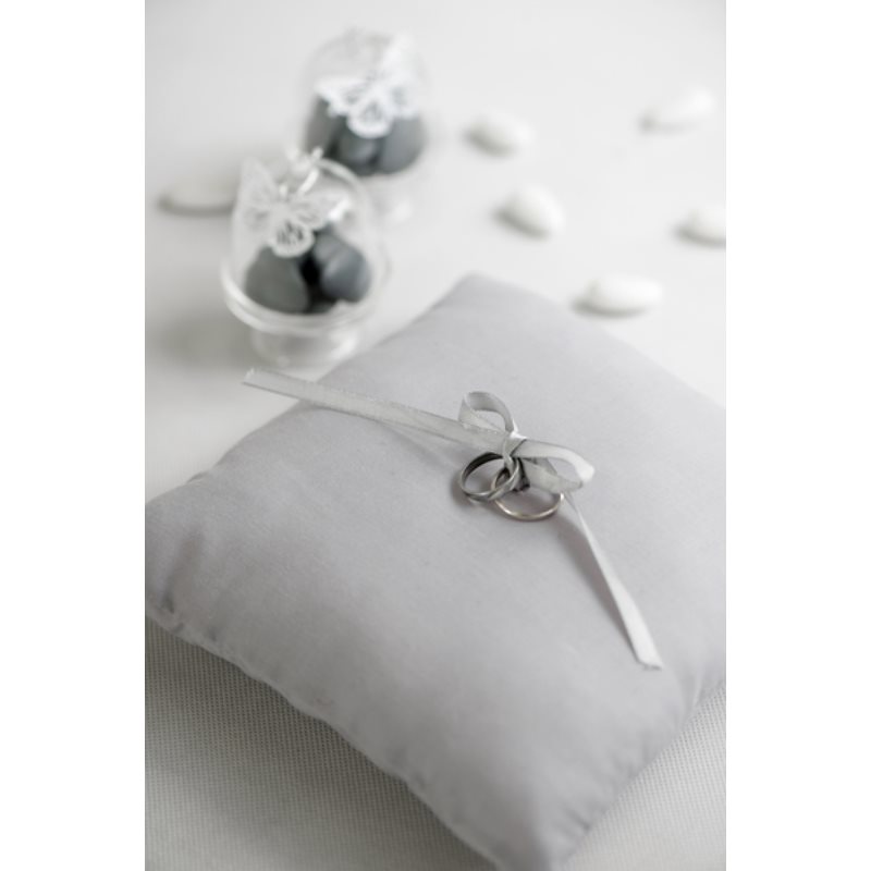 Coussin avec noeud ruban