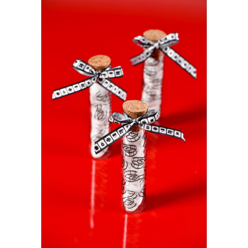 Eprouvette en verre cin�ma x4