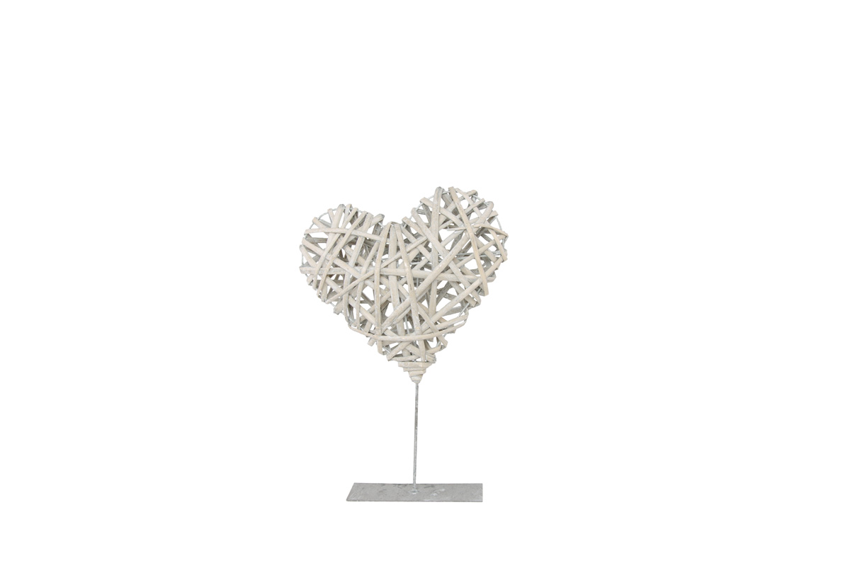 Coeur rotin sur pied