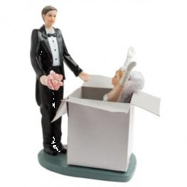 Couple de mari�s charmante surprise 16 cm 
